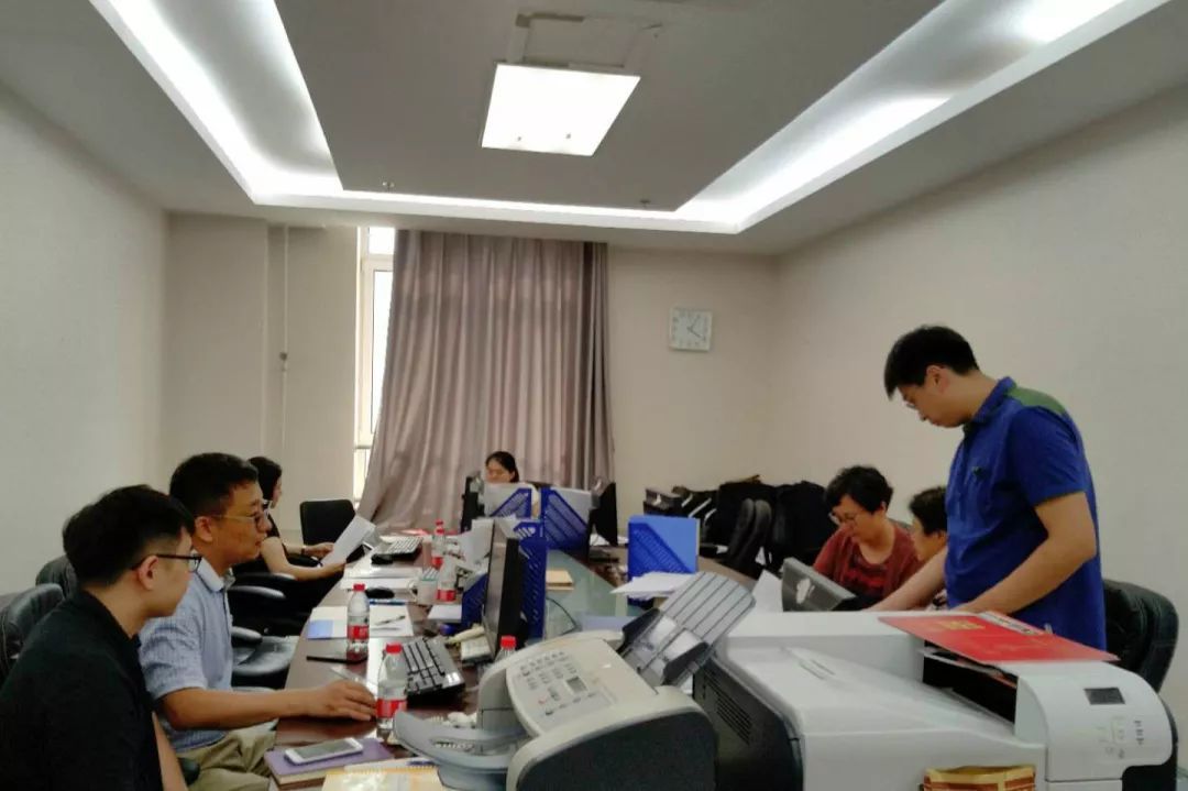 致敬！暑期奮戰一線的辦公用品守護者